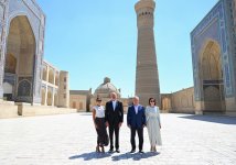 Presidents and First Ladies of Azerbaijan and Uzbekistan visit Poi-Kalyan Complex in Bukhara (PHOTO/VIDEO)