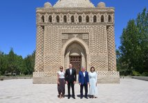 Presidents and First Ladies of Azerbaijan and Uzbekistan visit Ismail Samani Mausoleum in Bukhara (PHOTO/VIDEO)