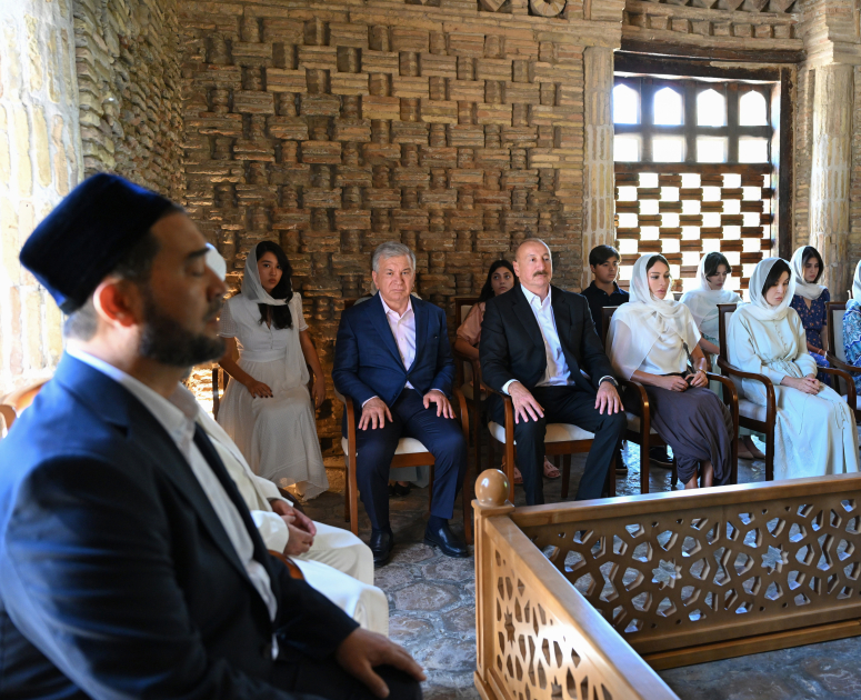 Presidents and First Ladies of Azerbaijan and Uzbekistan visit Ismail Samani Mausoleum in Bukhara (PHOTO/VIDEO)