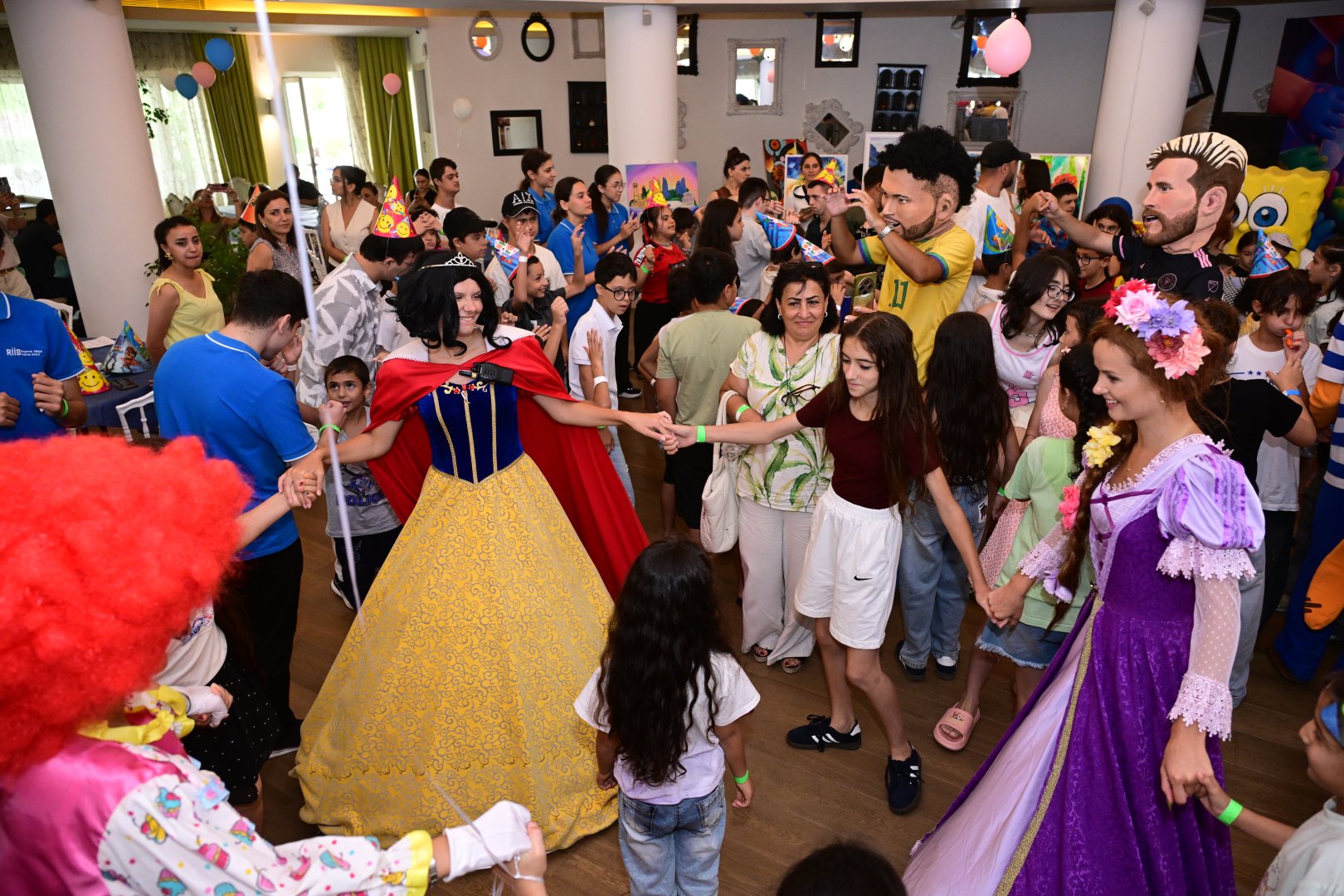 On initiative of Mehriban Aliyeva, President of Heydar Aliyev Foundation, entertainment event held for children in need of special care (PHOTO/VIDEO)