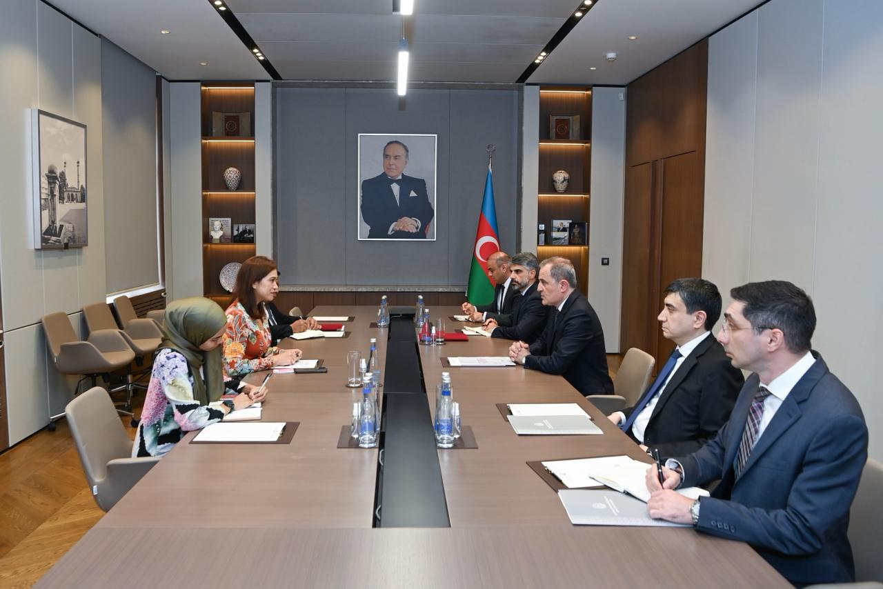 Azerbaijan’s Bayramov receives newly appointed Malaysian ambassador (PHOTO)