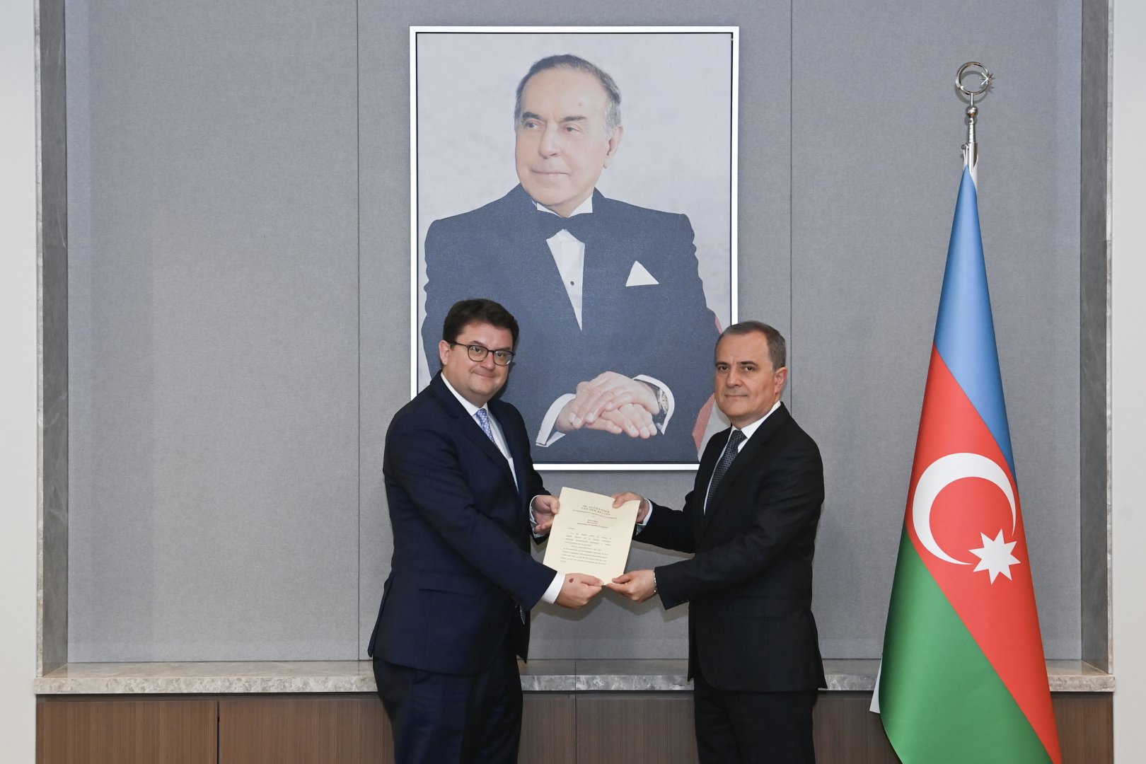 Azerbaijani FM receives newly appointed Austrian ambassador (PHOTO)