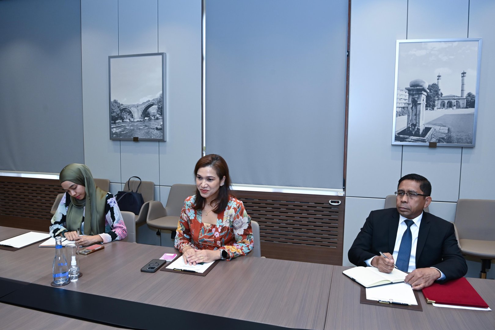 Azerbaijan’s Bayramov receives newly appointed Malaysian ambassador (PHOTO)