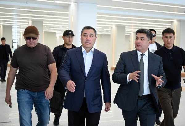 Kyrgyz President inspects Manas airport’s readiness to receive SCO summit delegations