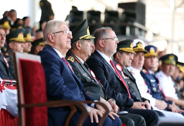 Azerbaijan Defense Minister attends graduation ceremonies of military academies in Türkiye (PHOTO)