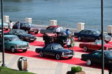 Baku boulevard hosts classic car exhibition (PHOTO)