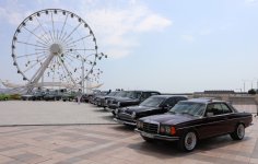 Vice-President of Heydar Aliyev Foundation Leyla Aliyeva and Arzu Aliyeva watch classic car parade and exhibition (PHOTO)