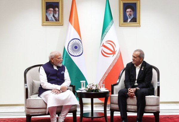 Iran and India discuss ways to strengthen bilateral relations