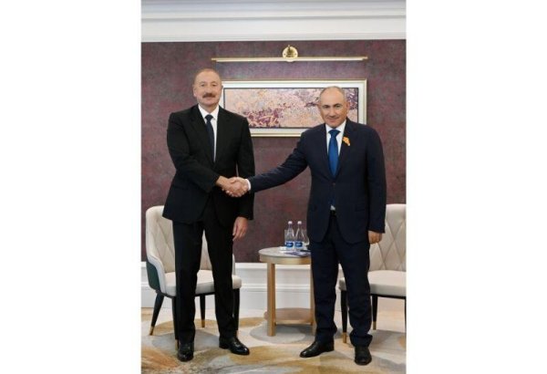 President Ilham Aliyev and Pashinyan discuss opportunities to expand economic co-op between Azerbaijan and Armenia