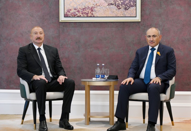 President Ilham Aliyev’s meeting with Prime Minister of Armenia commences in Bishkek (PHOTO)
