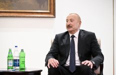 President Ilham Aliyev meets with President of Kazakhstan in Bishkek (PHOTO)
