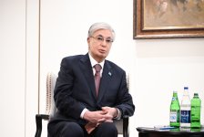 President Ilham Aliyev meets with President of Kazakhstan in Bishkek (PHOTO)