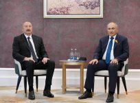 President Ilham Aliyev’s meeting with Prime Minister of Armenia commences in Bishkek (PHOTO)