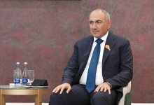 President Ilham Aliyev’s meeting with Prime Minister of Armenia commences in Bishkek (PHOTO)
