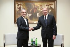 President Ilham Aliyev meets with Iranian President in Bishkek (PHOTO/VIDEO)