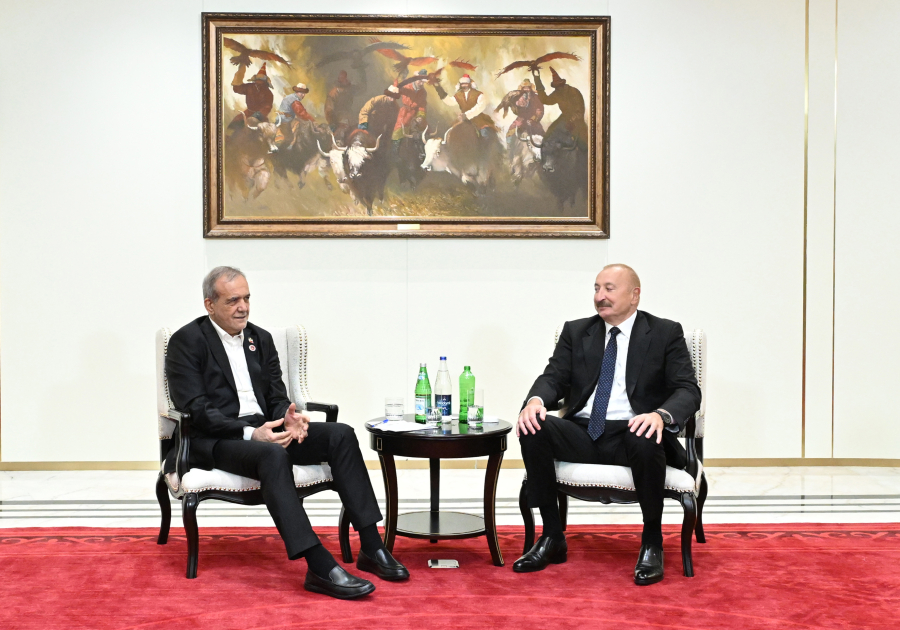 President Ilham Aliyev meets with Iranian President in Bishkek (PHOTO/VIDEO)