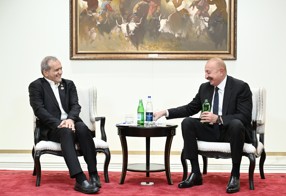 President Ilham Aliyev meets with Iranian President in Bishkek (PHOTO/VIDEO)