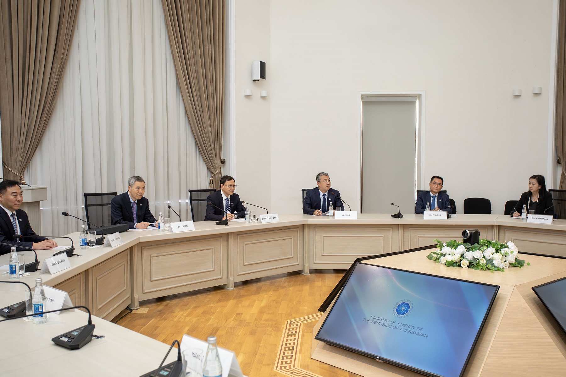 Azerbaijan, China advance talks on new energy projects (PHOTO)
