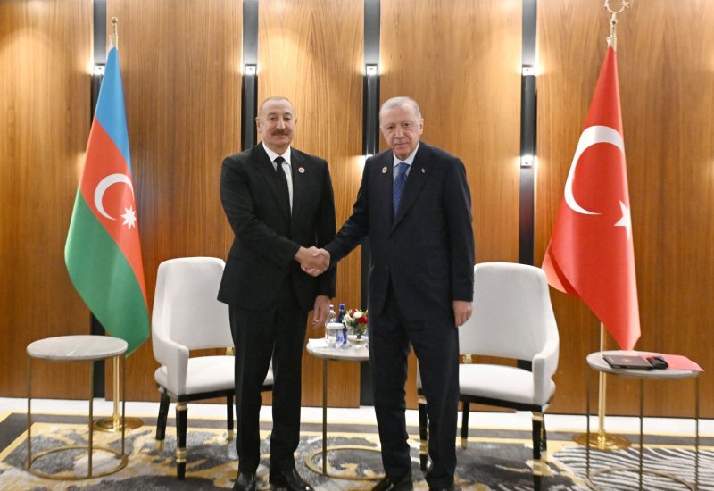 President Ilham Aliyev meets with President Recep Tayyip Erdogan in Bishkek (PHOTO)
