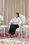 First Lady Mehriban Aliyeva views exhibition of handicrafts by masters of decorative and applied arts in Bishkek (PHOTO)