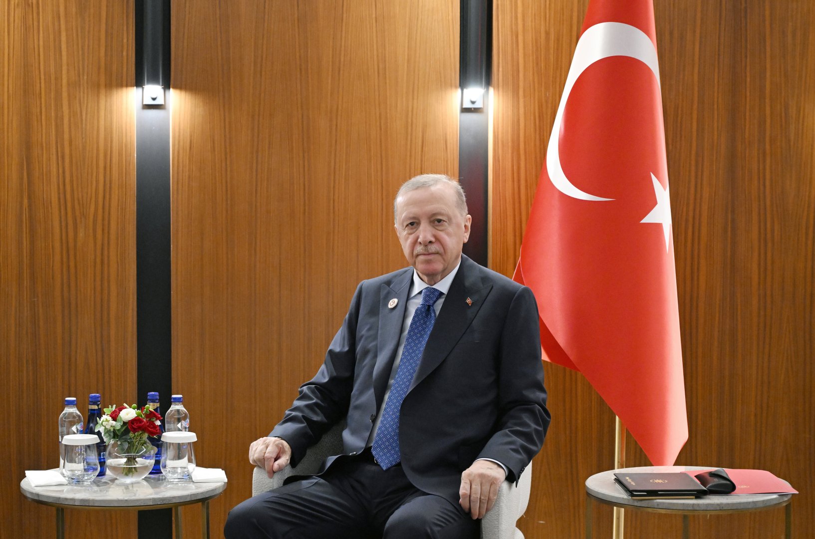 President Ilham Aliyev meets with President Recep Tayyip Erdogan in Bishkek (PHOTO)