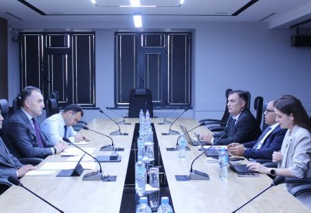 Tajikistan, IMF discuss situation in petroleum products market