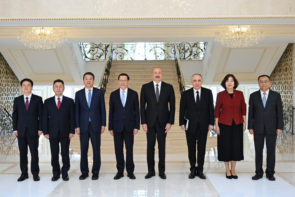 President Ilham Aliyev receives delegation led by Prosecutor General of Supreme People's Procuratorate of China (PHOTO/VIDEO)