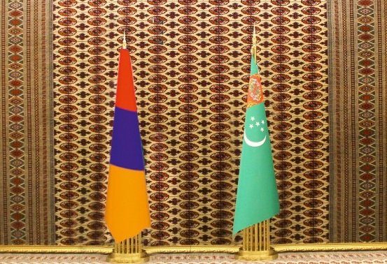 Armenian PM calls Turkmen President to discuss bilateral ties