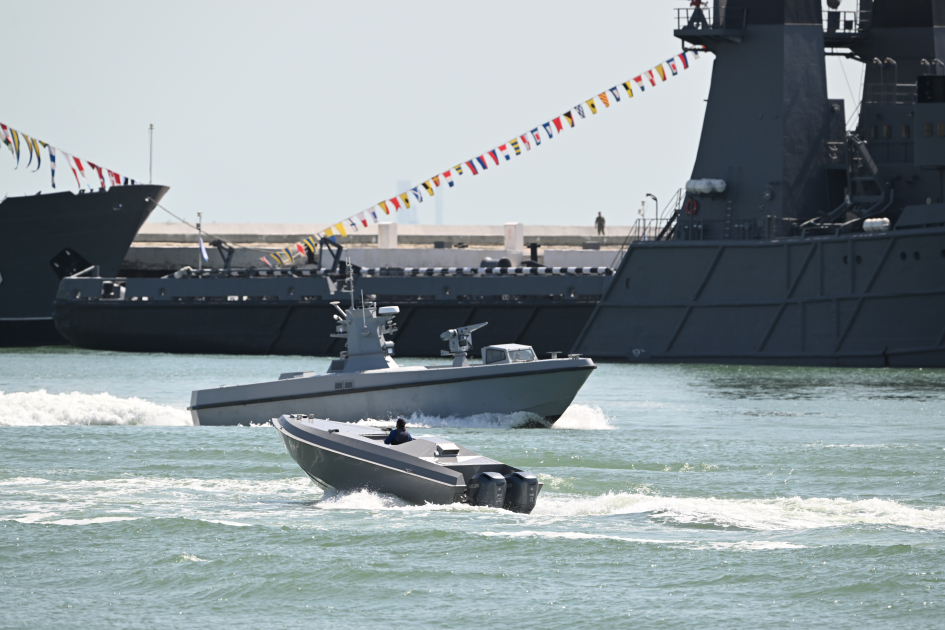 President Ilham Aliyev and First Lady Mehriban Aliyeva visit Azerbaijani Navy (PHOTO)