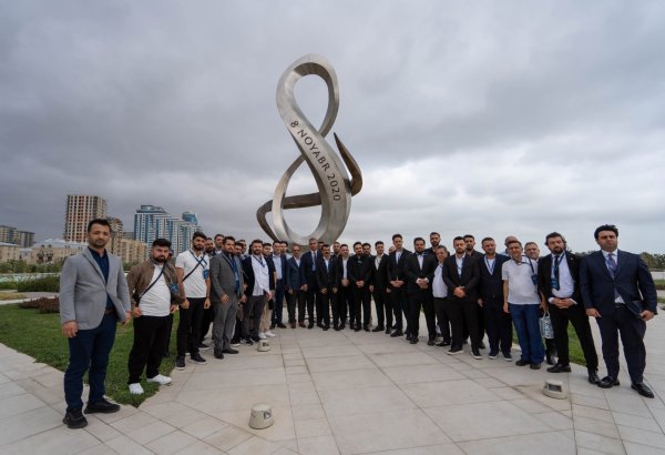 Azerbaijani religious figures visit Victory Monument in Baku (PHOTO)