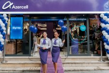 Azercell opens its first next-generation dealer store (PHOTO)