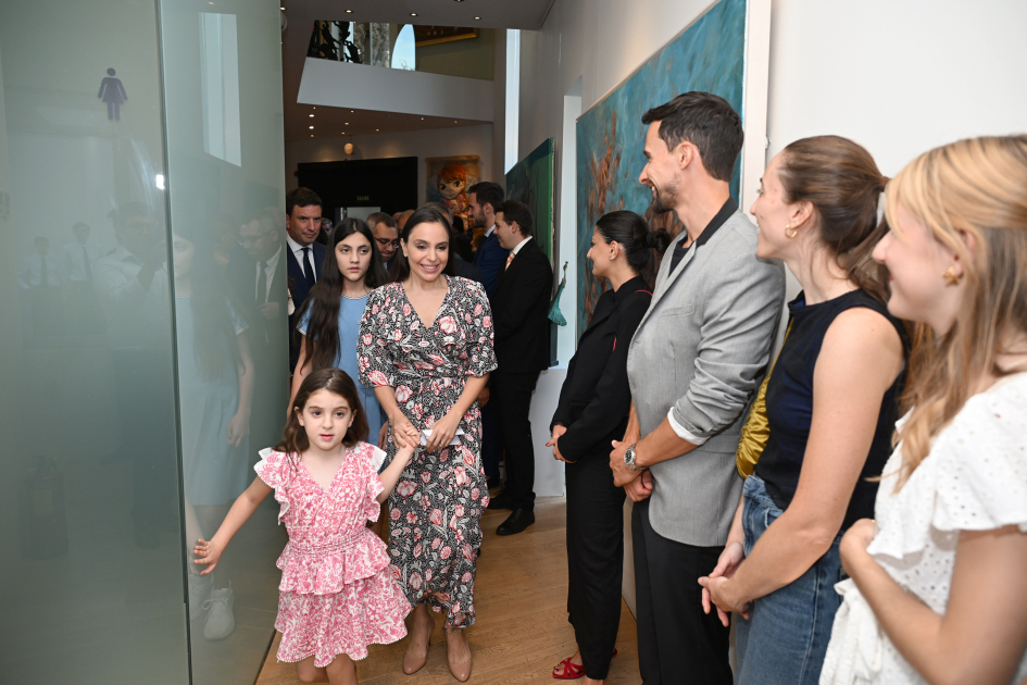 Heydar Aliyev Foundation VP Leyla Aliyeva, Arzu Aliyeva attend MAMA “Mother Nature” international art exhibition in Madrid (PHOTO)