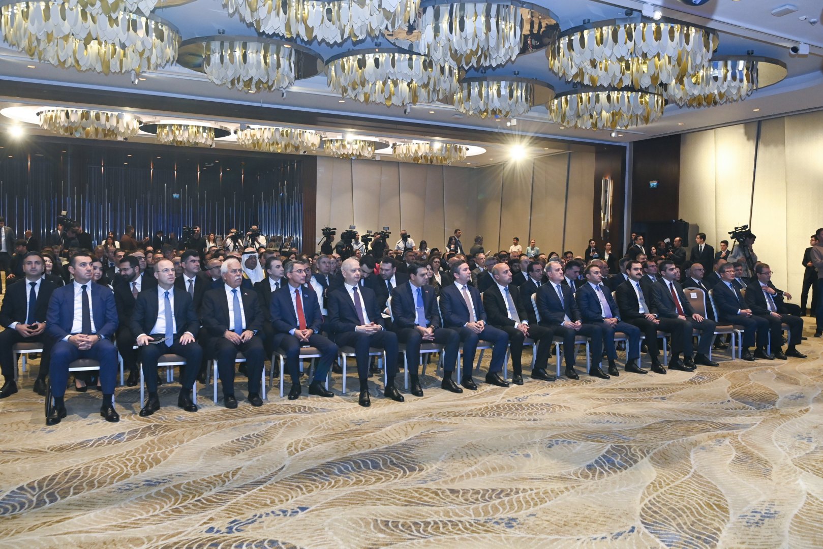 Azerbaijan to base international assistance on mutual benefit, sustainable results – FM (PHOTO)