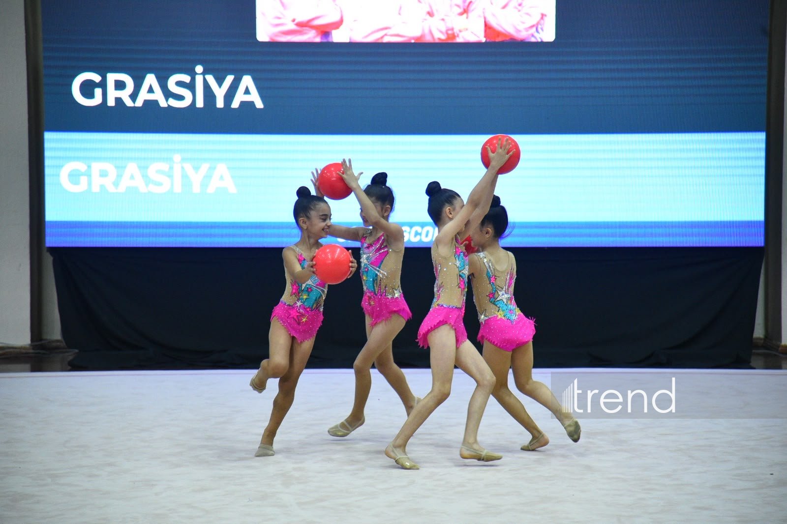 Rhythmic gymnastics grace show concludes in Baku (PHOTO)