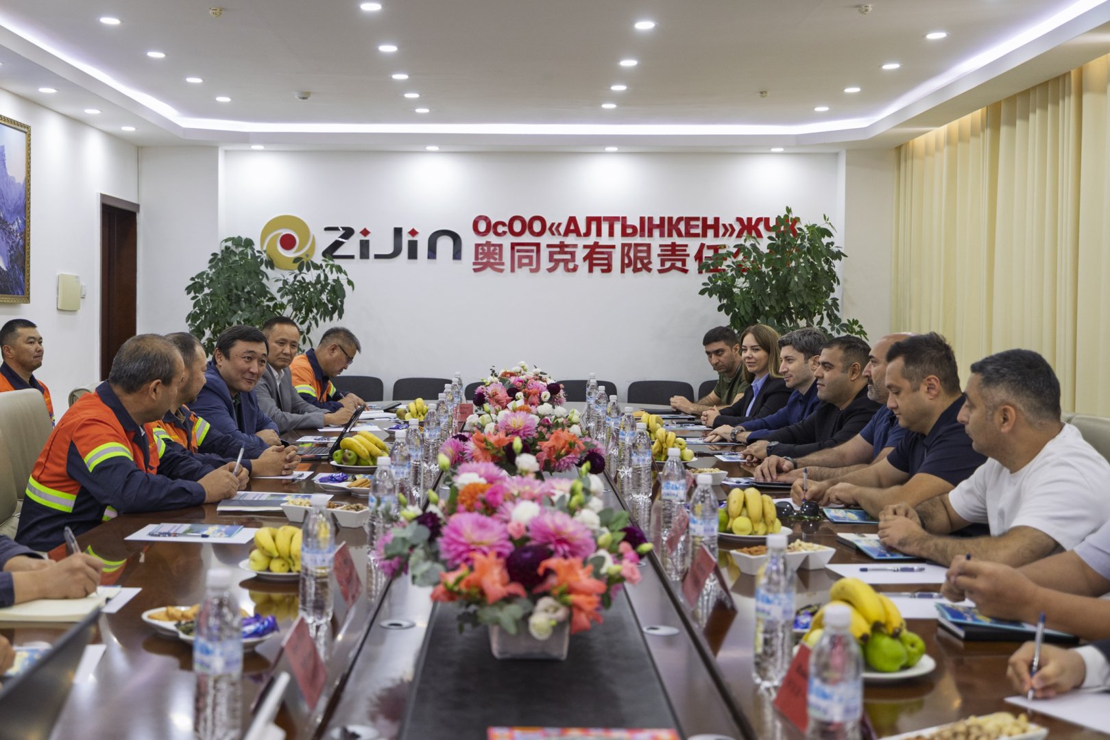 Azerbaijani delegation visits Altynken gold mine and gold refinery in Kyrgyzstan (PHOTO)