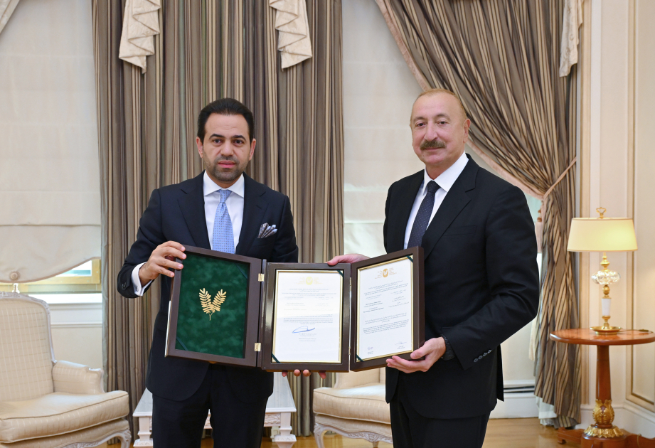 President Ilham Aliyev receives Secretary-General of Muslim Council of Elders (PHOTO/VIDEO)