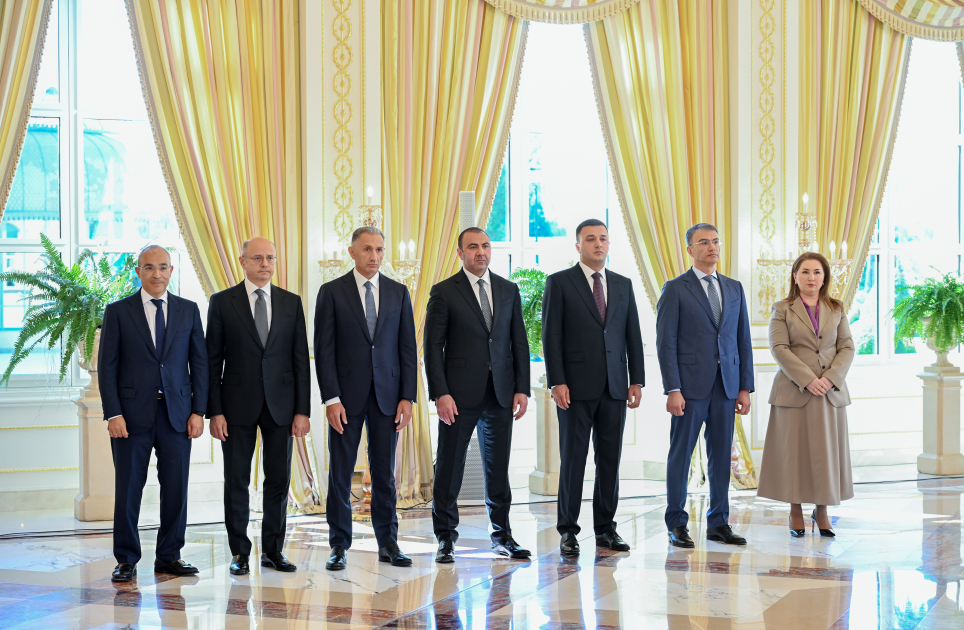 President Ilham Aliyev receives UAE National Security Advisor (PHOTO)