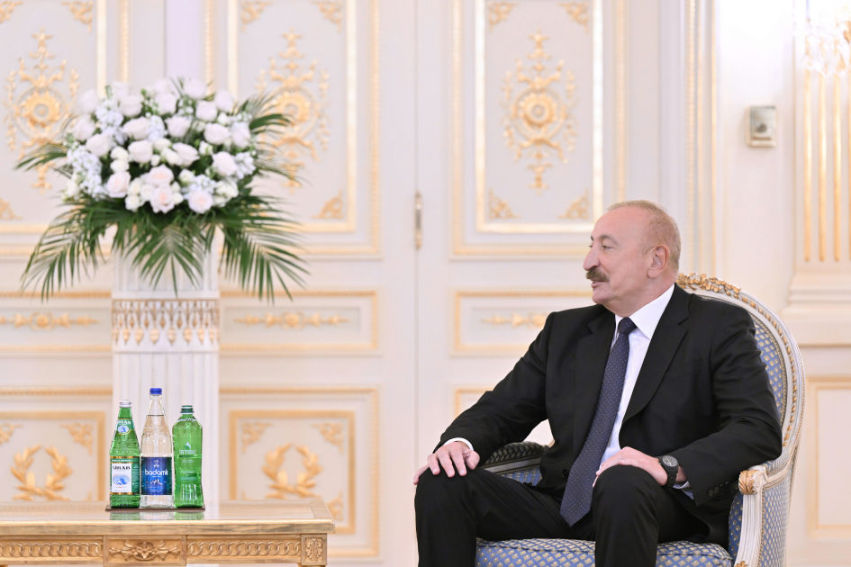 President Ilham Aliyev receives UAE National Security Advisor (PHOTO)