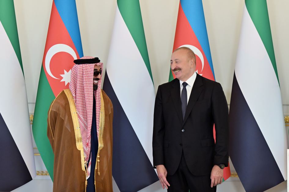 President Ilham Aliyev receives UAE National Security Advisor (PHOTO)