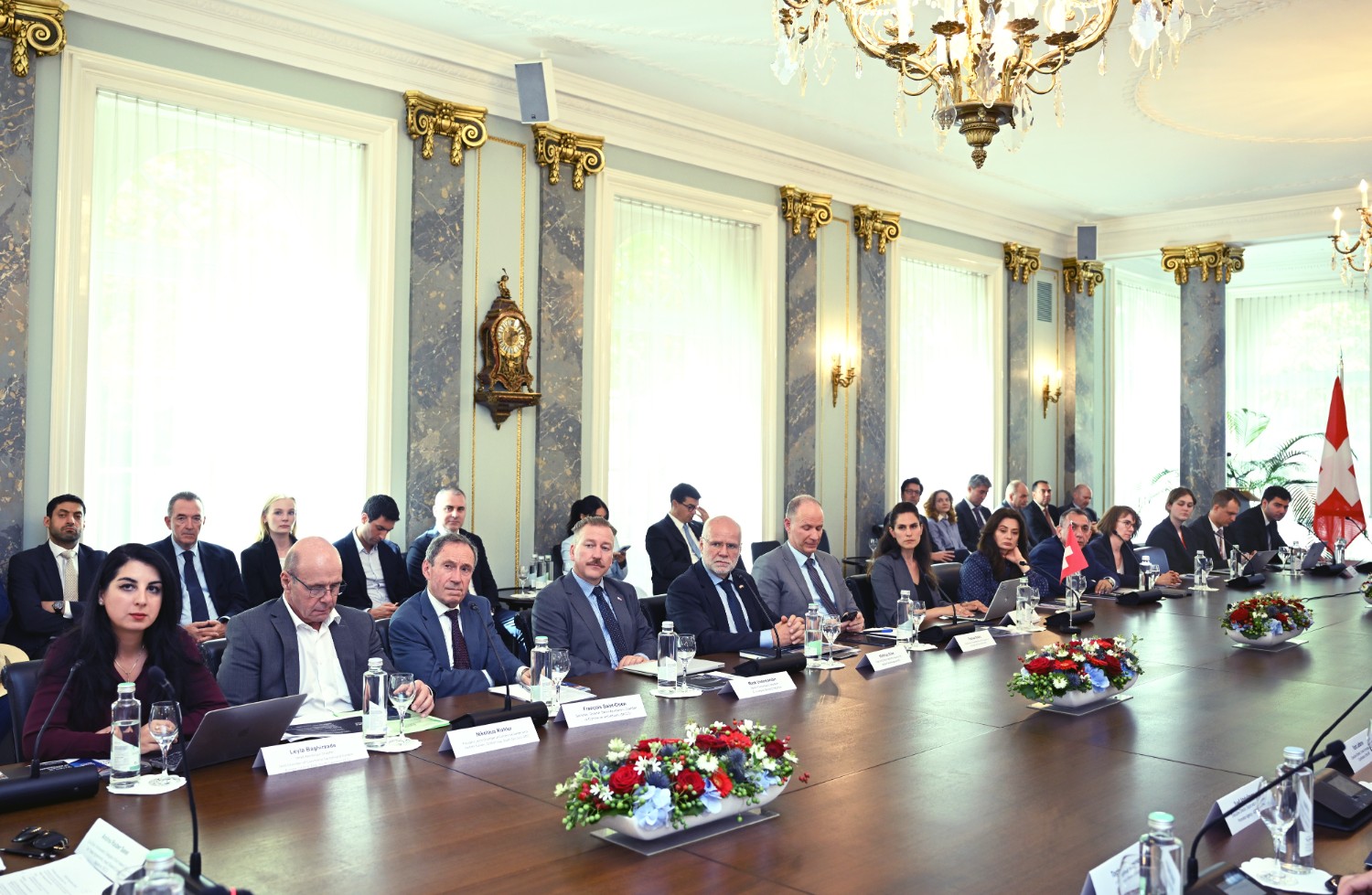 Azerbaijan, Switzerland explore new horizons for trade and investment (PHOTO)