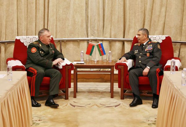 Azerbaijan's Defense Minister meets Belarusian counterpart in China (PHOTO)