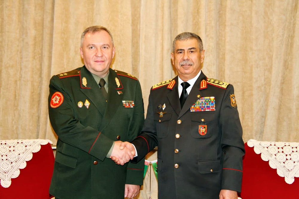 Azerbaijan's Defense Minister meets Belarusian counterpart in China (PHOTO)