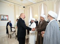 President Ilham Aliyev receives participants of international conferences held in Baku (PHOTO/VIDEO)