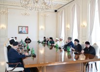 President Ilham Aliyev receives participants of international conferences held in Baku (PHOTO/VIDEO)