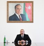President Ilham Aliyev receives participants of international conferences held in Baku (PHOTO/VIDEO)