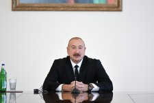 President Ilham Aliyev receives participants of international conferences held in Baku (PHOTO/VIDEO)