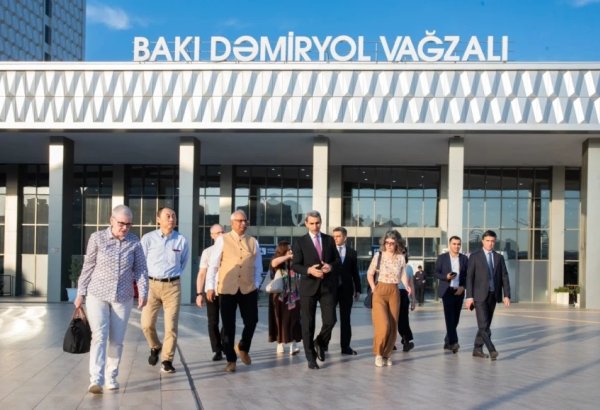 Azerbaijan Railways and ADB discuss future transport cooperation