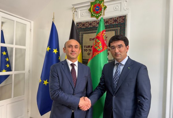 Turkmenistan, Azerbaijan discuss transport links between Europe and Asia