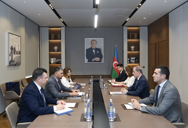 Azerbaijan, TRACECA explore prospects for expanded cooperation (PHOTO)