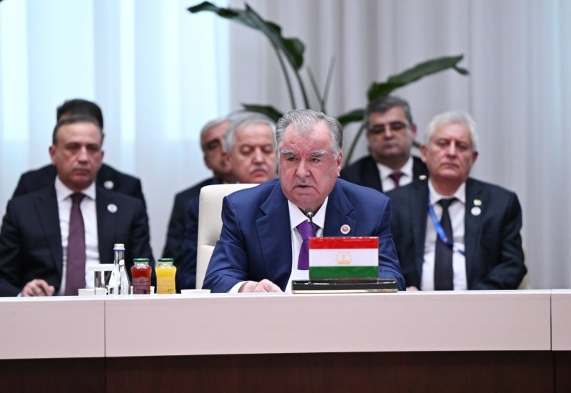 Tajikistan seeks closer economic ties with Azerbaijan, Central Asia